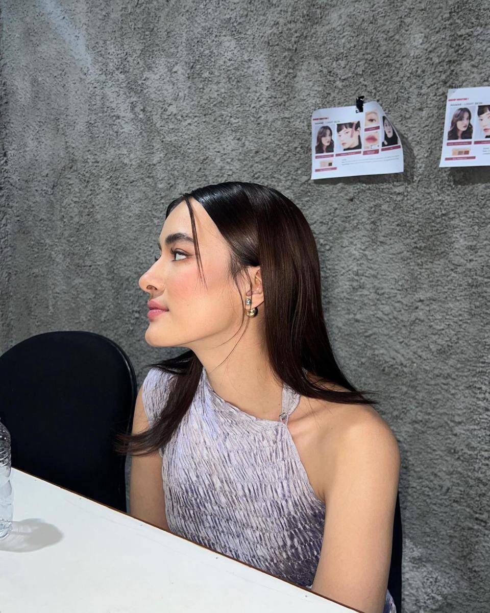 Gaya rambut ala Mawar Eva (instagram.com/mawar_eva)