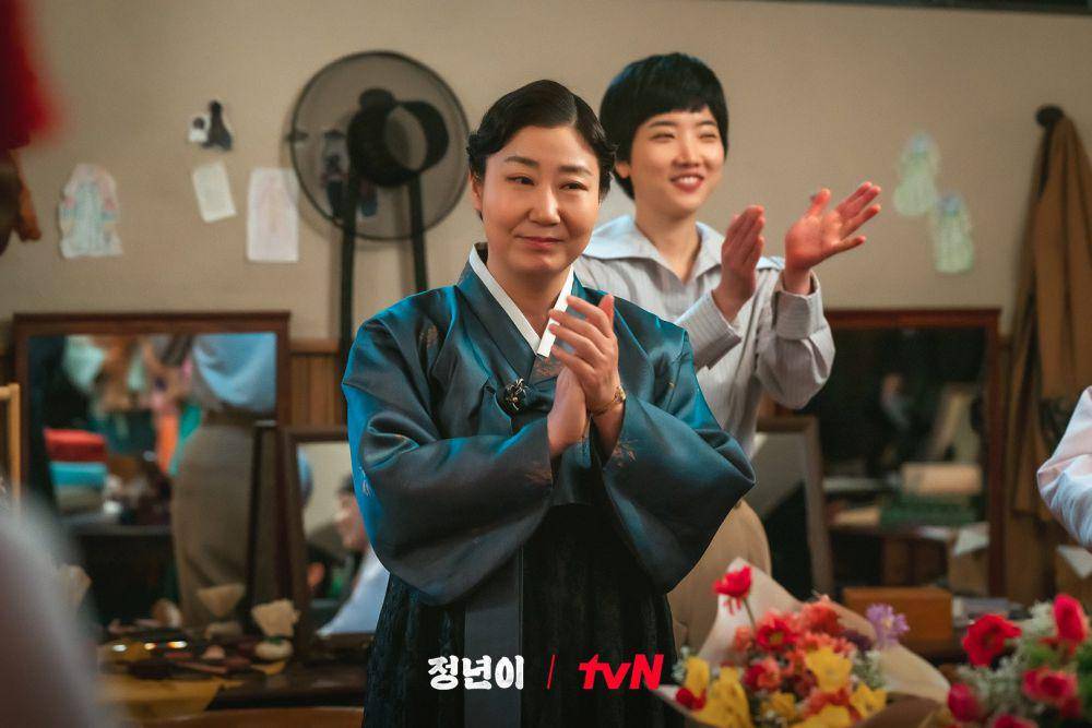 Ra Mi Ran dan Lee Se Young di Jeongnyeon: The Star Is Born (x.com/CJnDrama)