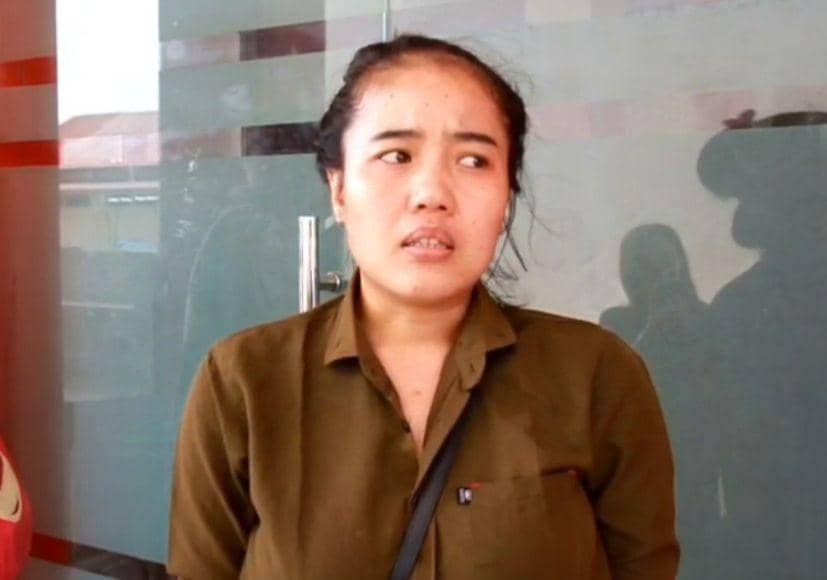 Istri korban MP, Selja saat melayangkan laporan ke Polres Lampung Selatan. (IDN Times/Istimewa).