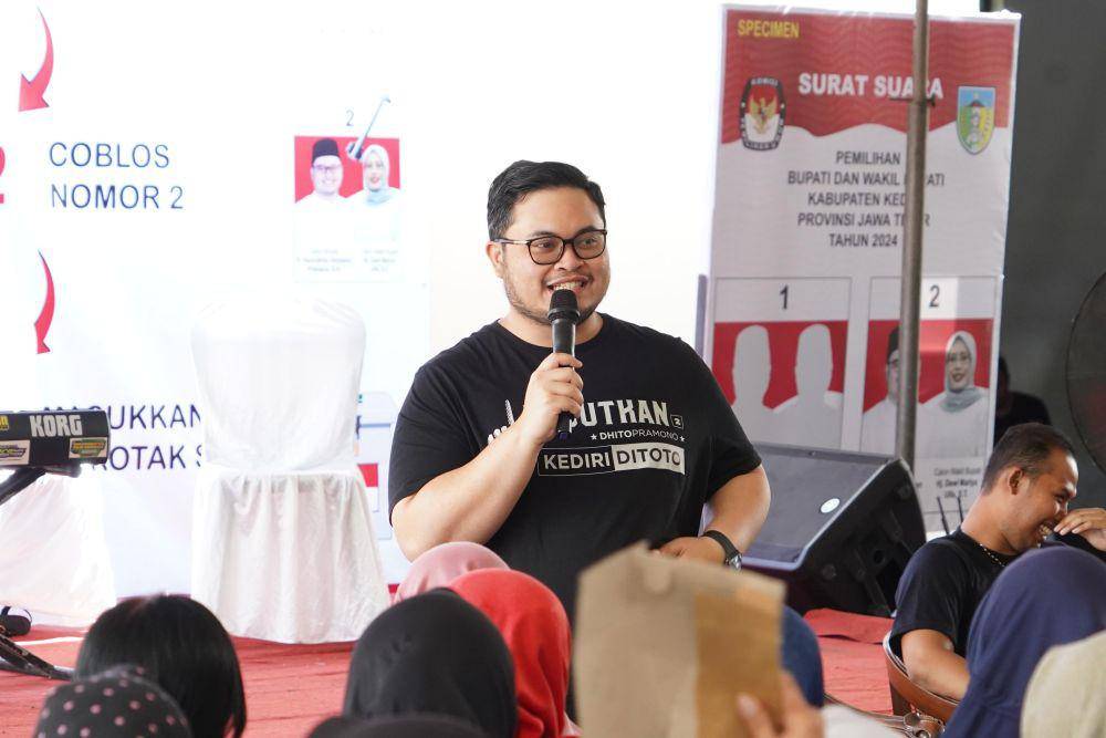 Calon bupati Kediri Hanindhito Himawan Pramana saat berkampanye. (dok. Pemkab Kediri)