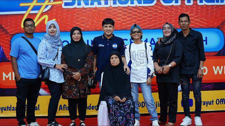 10 Momen Jirayut di Ultah Fansclub-nya, Ada Lomba dan Bagi-Bagi Hadiah