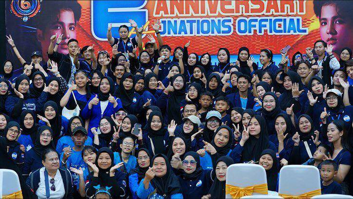 potret Jirayut di anniversary fansclub-nya (instagram.com/jirayutdaa4official)