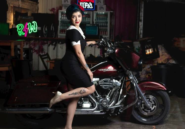 Ilustrasi lady biker (Pexels/Augusto Carneiro Junior)
