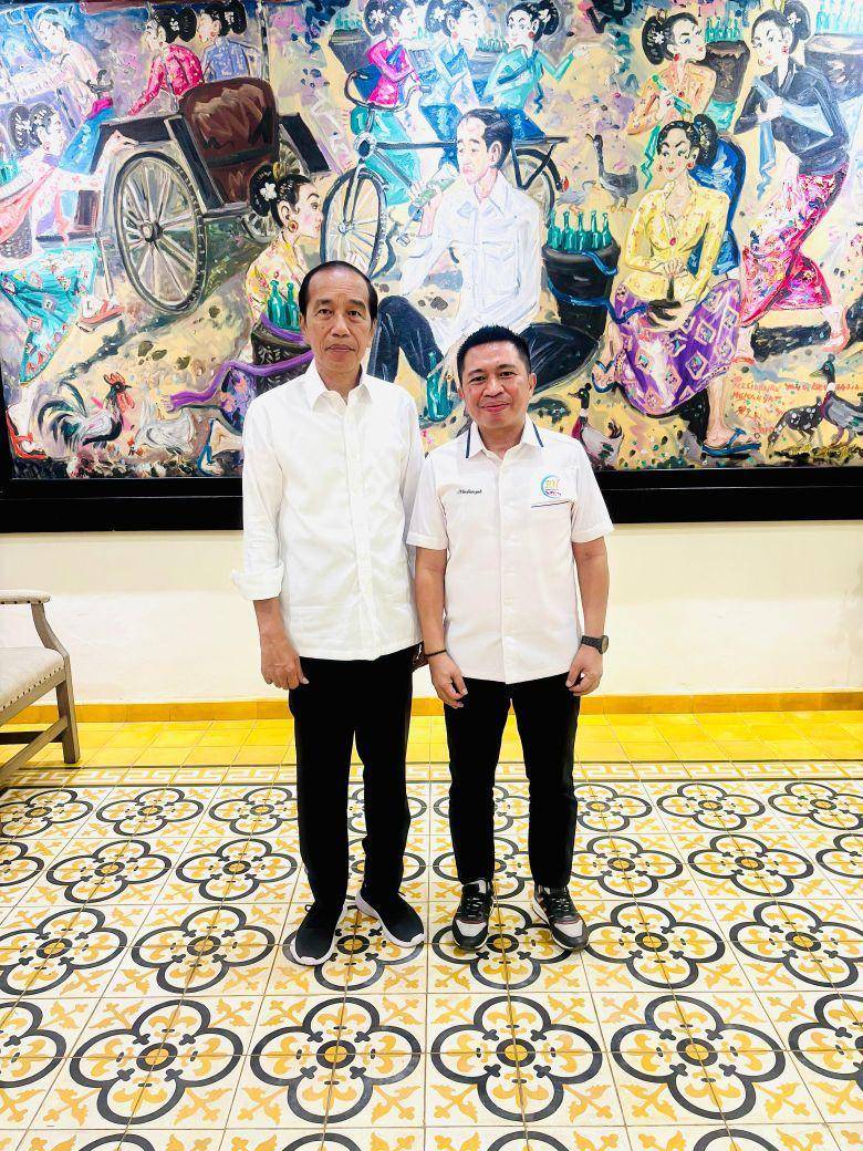 Dewan Eksekutif Nasional Rampai Nusantara mengunjungi kediaman Presiden RI ke-7, Joko "Jokowi" Widodo, di Solo, Jawa Tengah (IDN Times/Istimewa)