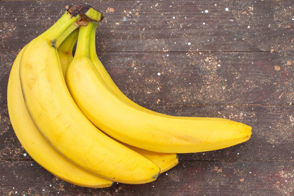 ilustrasi bahan membuar roti pisang banjar (freepik.com/KamranAydinov)