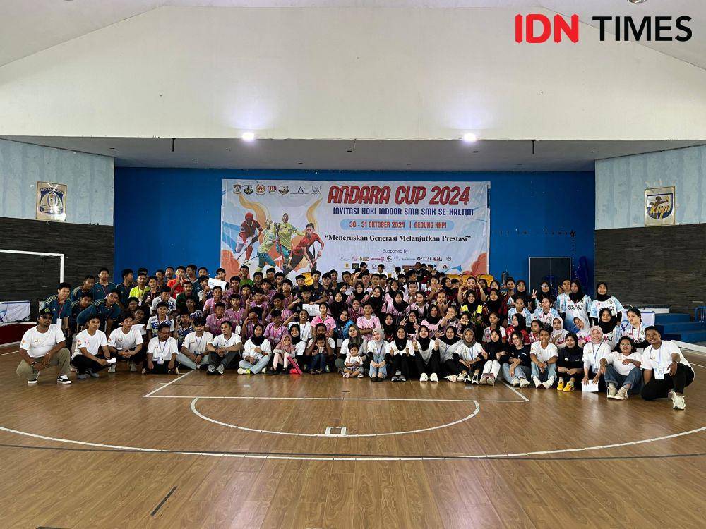 12 tim pelajar ambil bagian pada turnamen hoki indoor pelajar se-Kaltim di Balikpapan. (IDN Times/Erik Alfian)