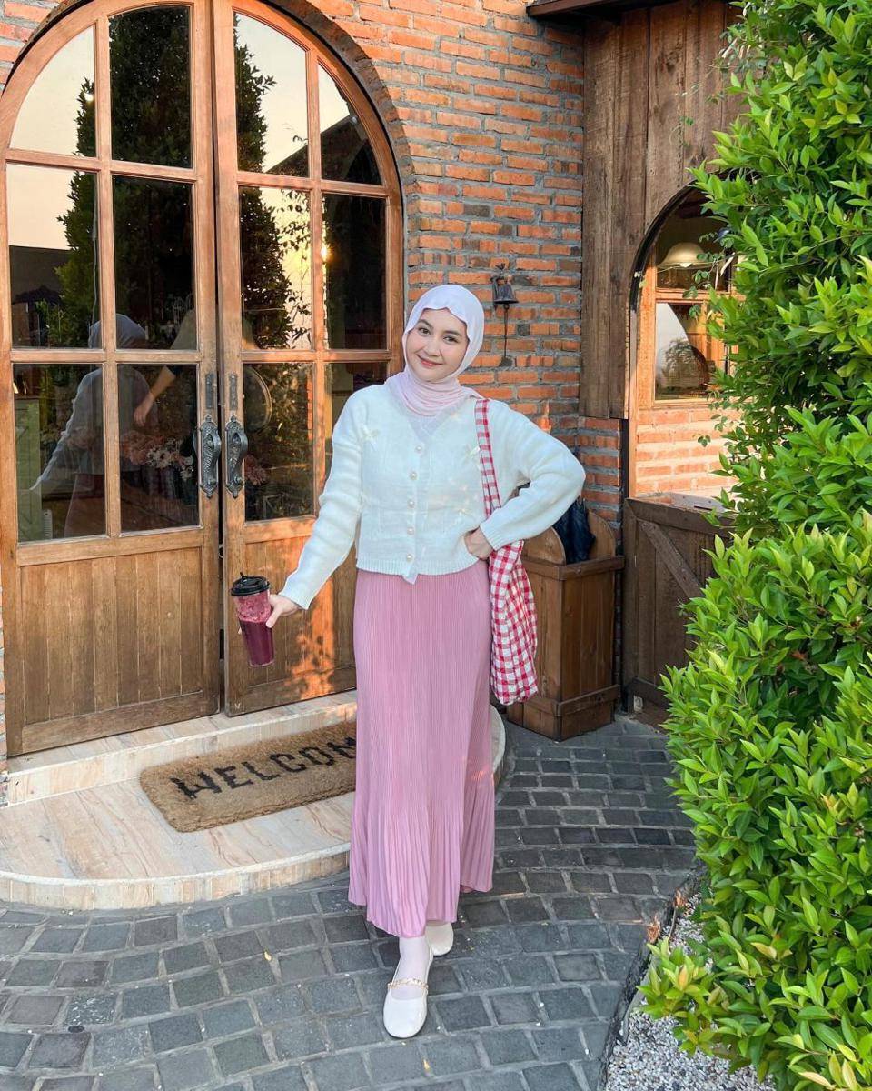 Nabila Bya (instagram.com/nabilabyaaa)
