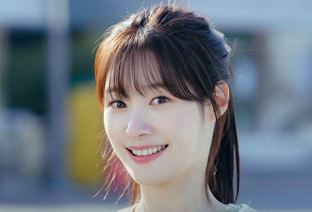 7 Zona Nyaman Yoon Joo Won dalam Drakor Family by Choice