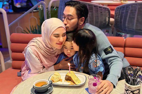 7 Potret Syahnaz Rayakan Ultah ke-31 di Malaysia, Liburan Keluarga