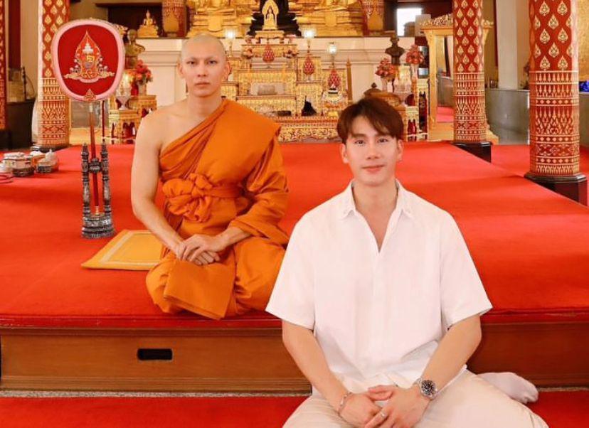 7 Potret Penahbisan Mew Suppasit Jadi Bhikku, Dharma Sebelum Menikah!