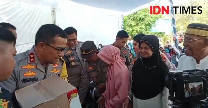 Kunker ke Bima, Kapolda NTB Berikan Bingkisan untuk Warga