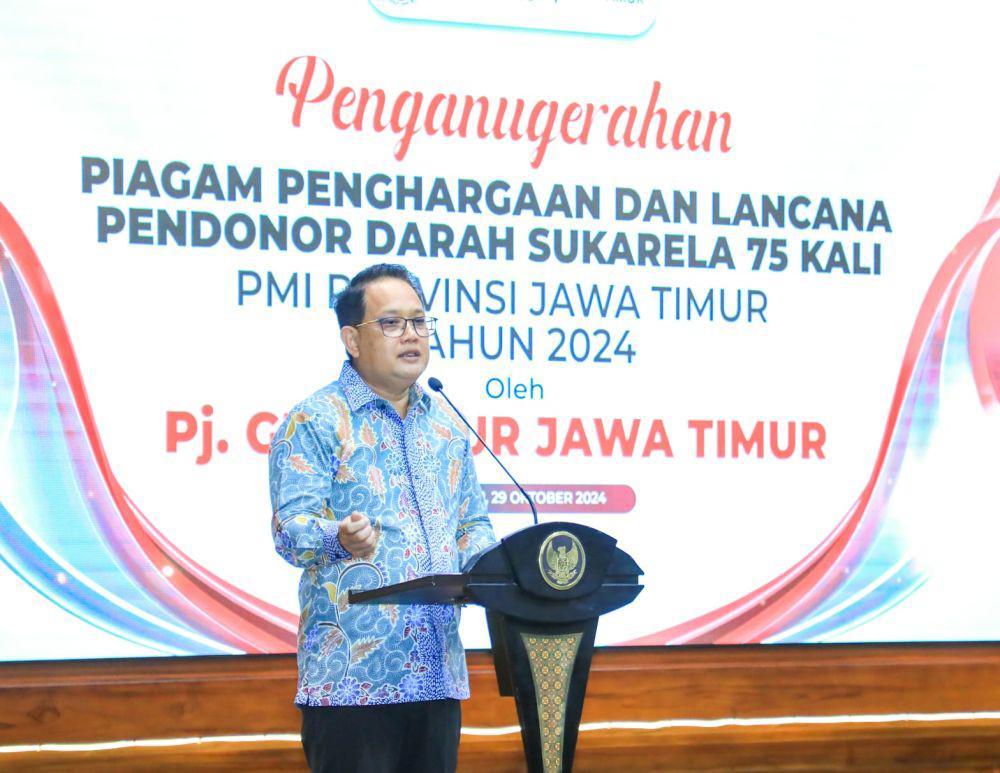 Aksi Peternak Buang Susu Segar, Pj Gubernur Masih Tunggu Laporan