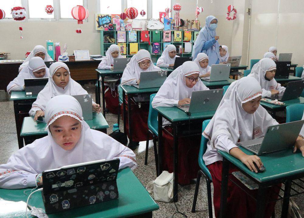 SD Al Hikmah Surabaya (sd.alhikmahsby.sch.id)