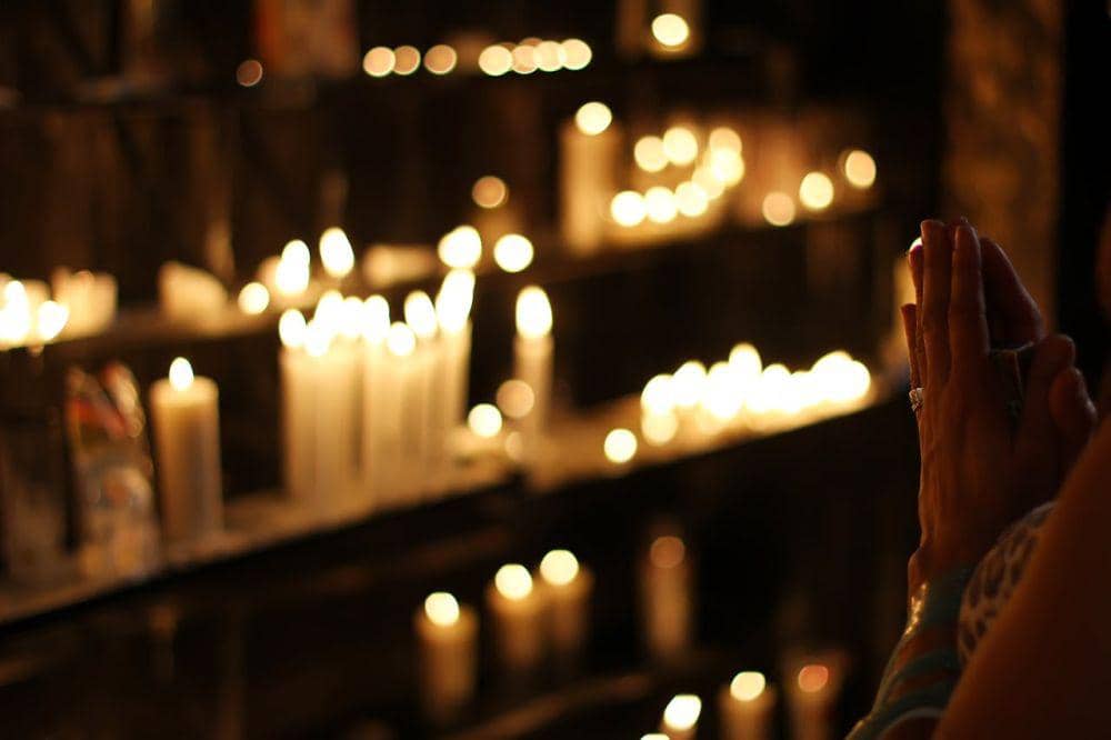 Cara Berdoa Katolik, Ini Sikap dan Waktunya | IDN Times