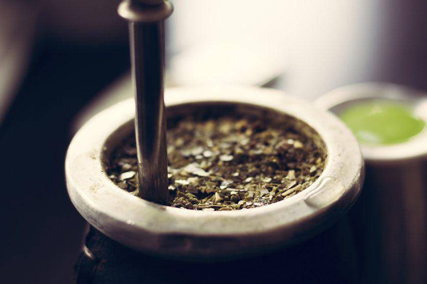 ilustrasi teh yarbe mate (unsplash.com/Jorge Zapata)