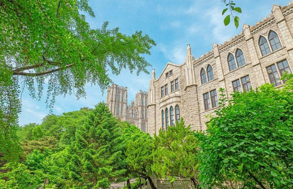 10 Potret Cantik Kyung Hee University, Kampusnya Kyuhyun Super Junior