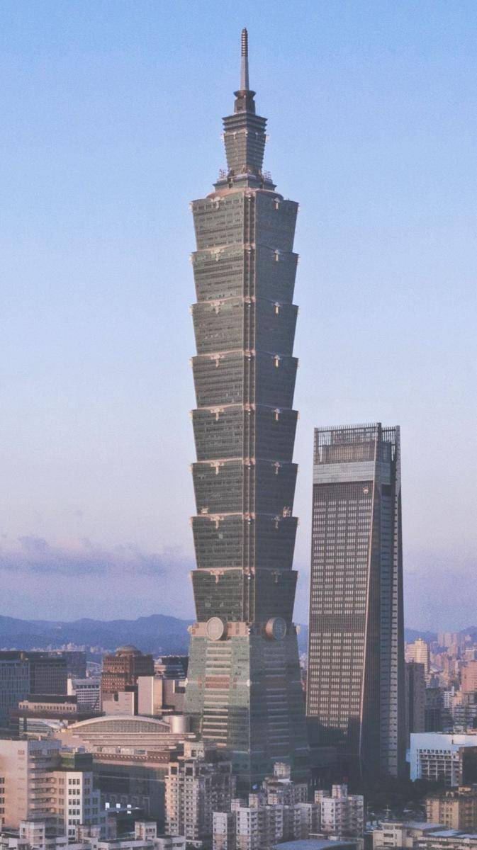 potret Taipei 101 (commons.m.wikimedia.org/JamesPHR)