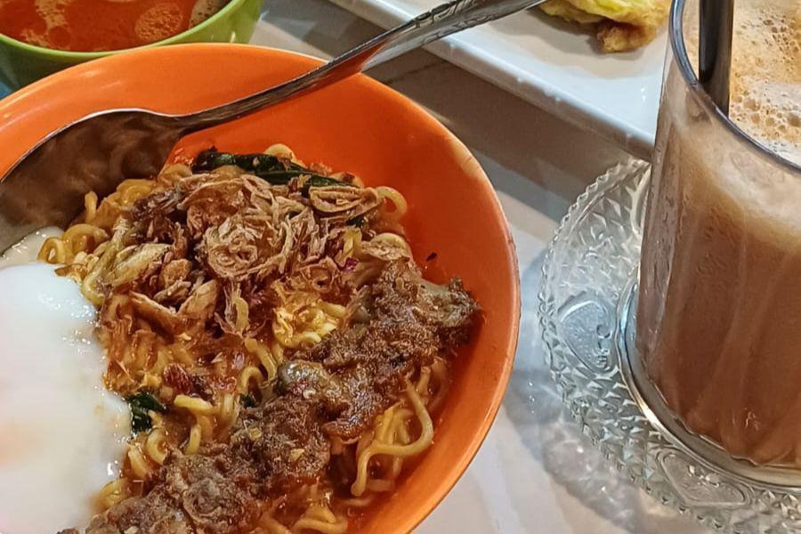 [QUIZ] Pilih Mie Bangladesh atau Mie Nyemek, Kami Tahu Karakter Asli Kamu