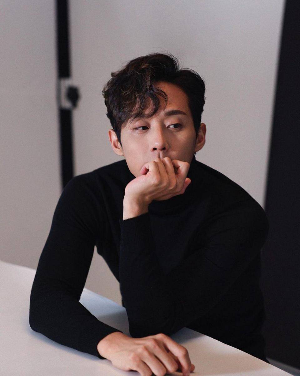 Lee Choong Joo (instagram.com/85lcj)