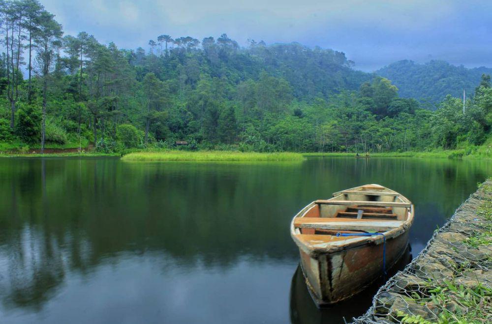 Telaga Kumpe Banyumas: Info Lokasi, HTM, dan Aktivitas Menariknya