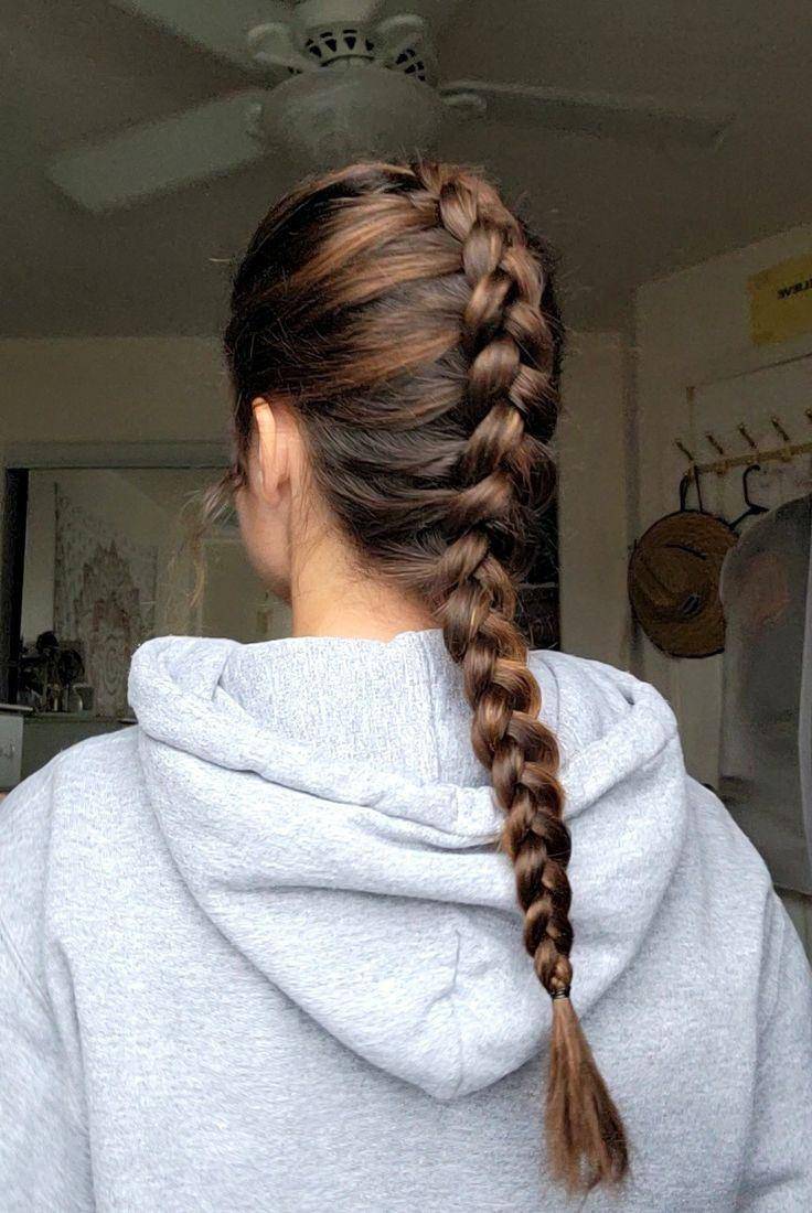 Contoh Dutch braid (https://pin.it/3NvU6Wagi)