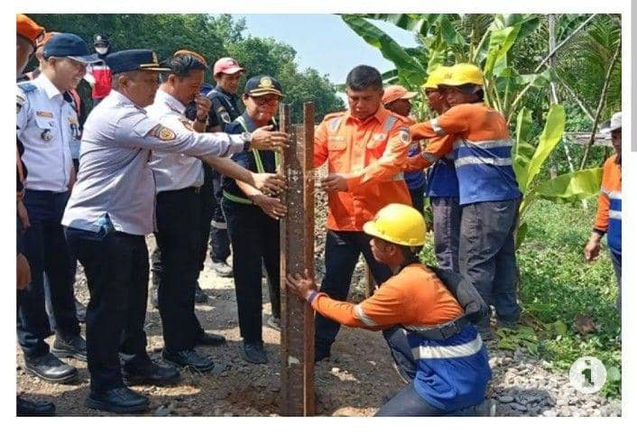 KAI Palembang tutup perlintasan di Payakubung OI (Dok. KAI Palembang)