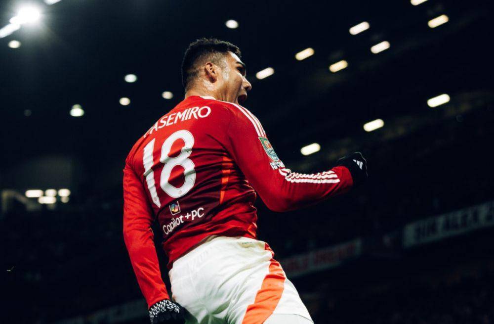 Selebrasi Casemiro usai jebol gawang Crystal Palace. (X/@manutd).