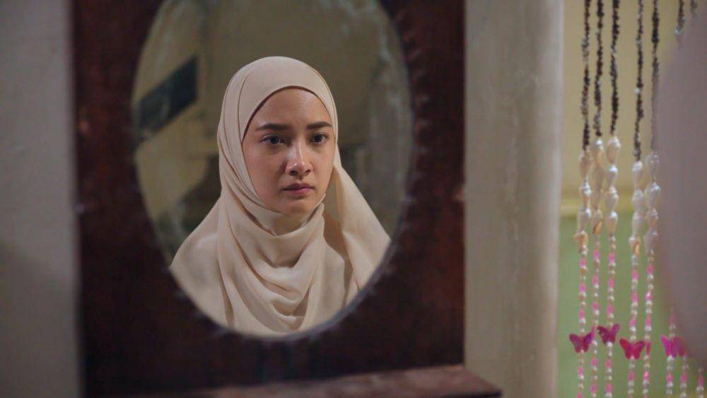 daftar film bioskop November 2024 (dok. Legacy Pictures/Pantaskah Aku Berhijab)