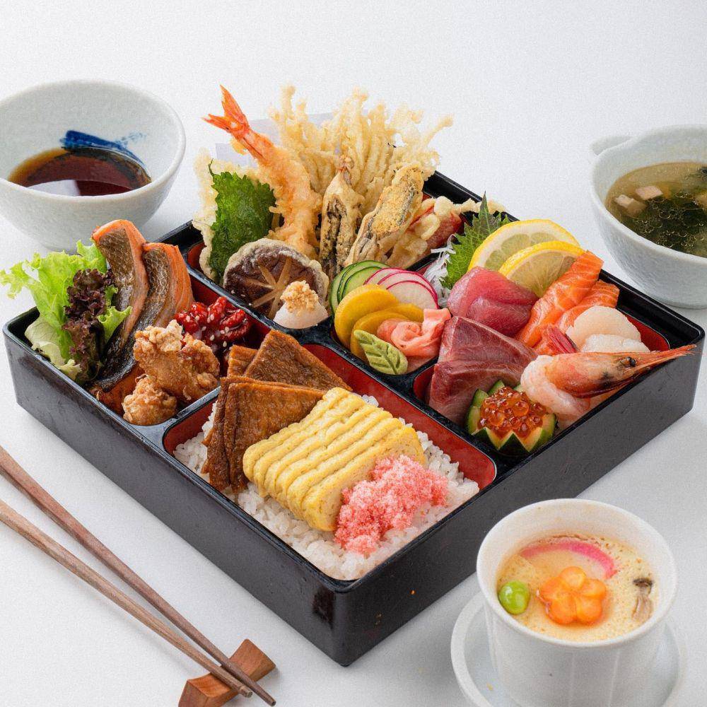 Potret menu Bento Box di 3 Wise Monkeys (instagram.com/3wisemonkeys_id)