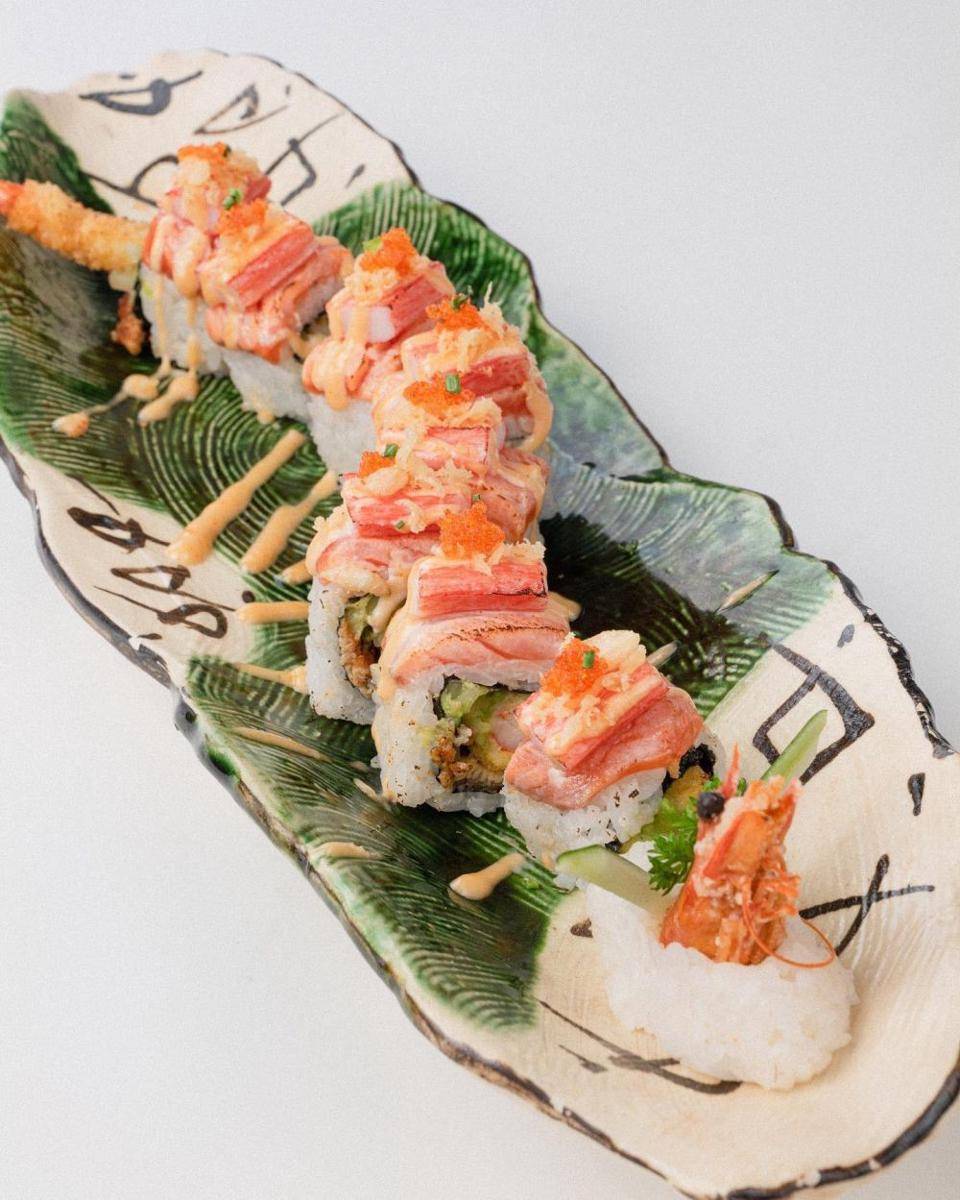 Potret menu Dragon Roll di 3 Wise Monkeys (instagram.com/3wisemonkeys_id)