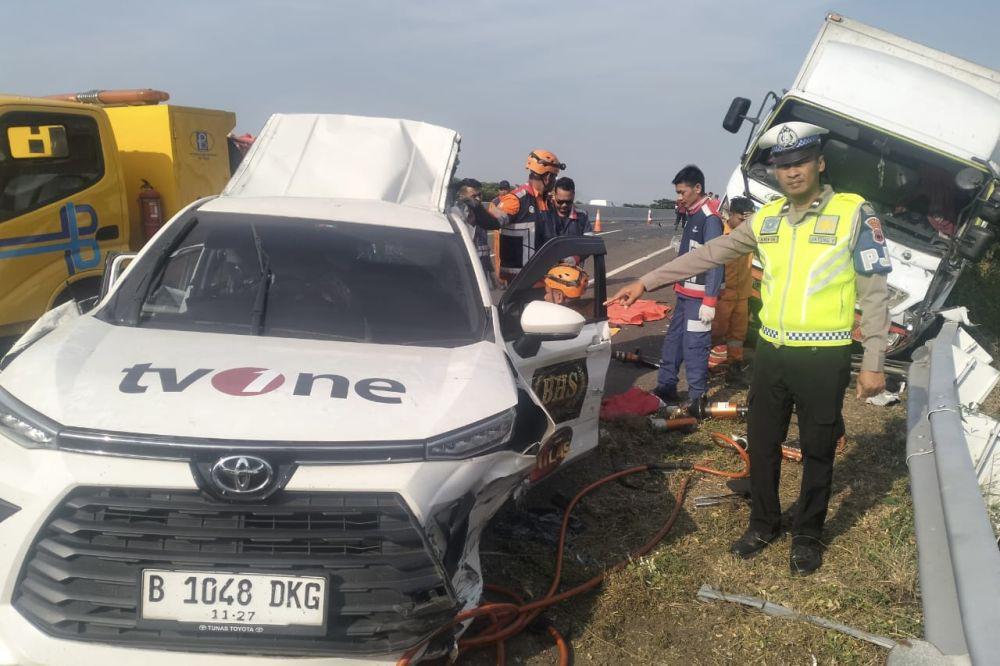 Kronologi Kecelakaan Mobil Kru tvOne di Tol Pemalang