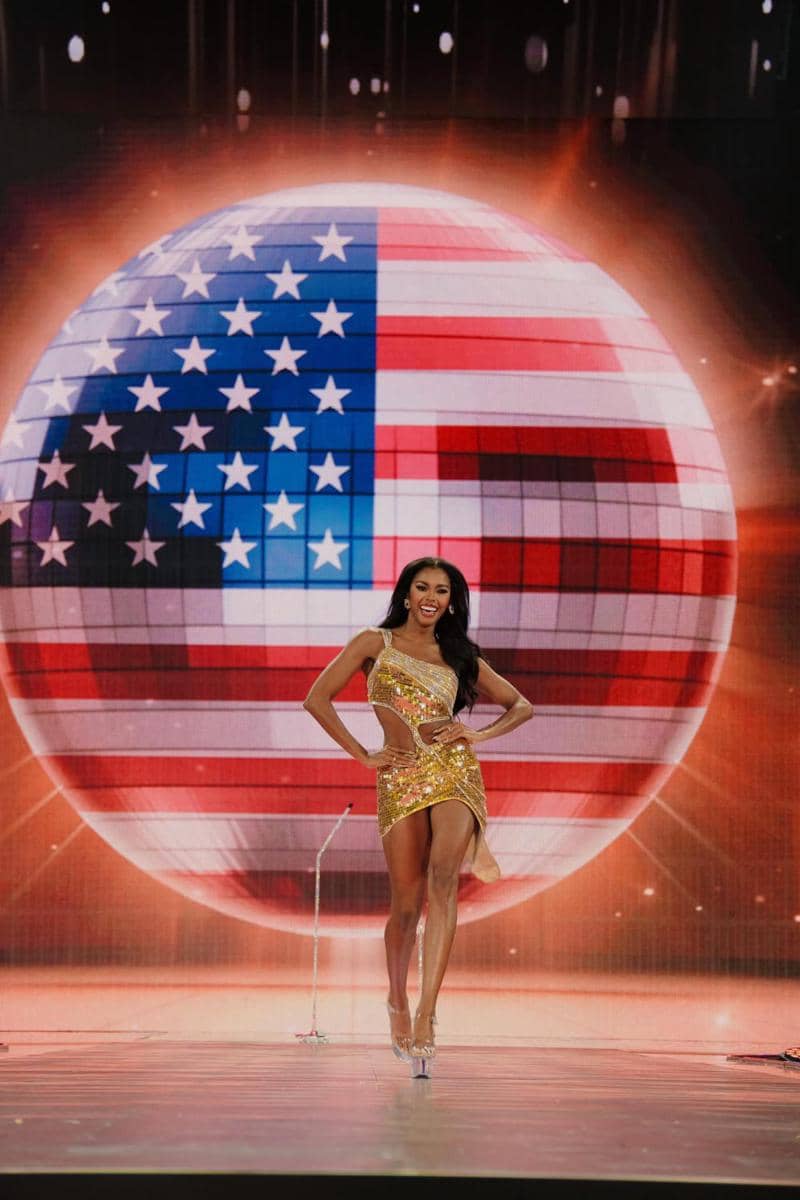 Potret Finalis Saat Sesi Opening Number Miss Grand International 2024 (Facebook.com/Miss Grand International)