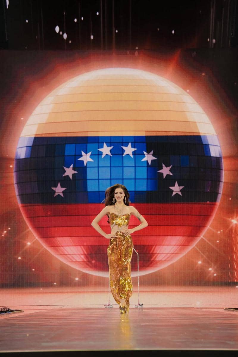 Potret Finalis Saat Sesi Opening Number Miss Grand International 2024 (Facebook.com/Miss Grand International)