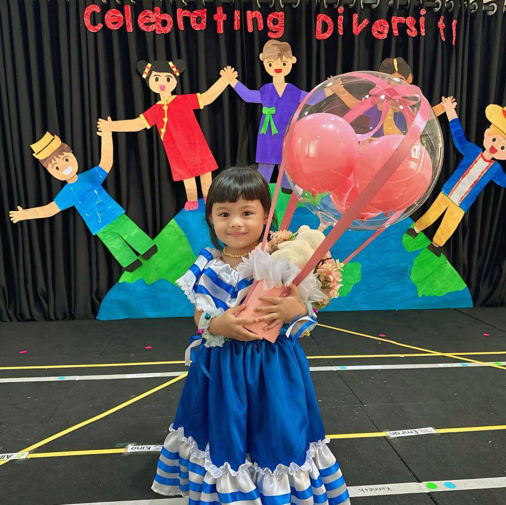 potret Ameena pentas di sekolah (instagram.com/attahalilintar)