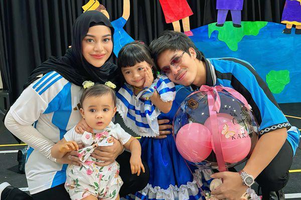7 Potret Ameena Pentas di Sekolah, Aktif Joget di Atas Panggung