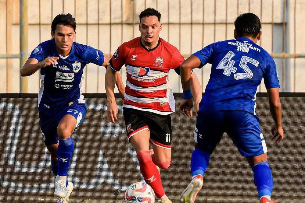 PSIS Semarang dalam laga menghadapi Madura United pada pekan ke-9 Liga 1 Indonesia 2024/2025. (instagram.com/maduraunited.fc)
