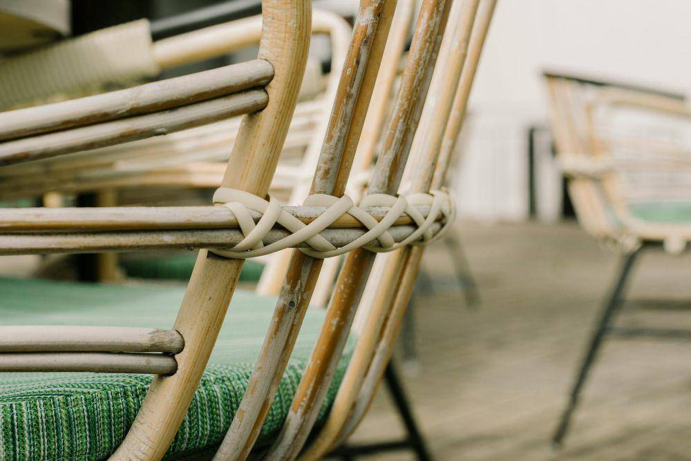 ilustrasi furnitur rotan (pexels.com/Alina Skazka)