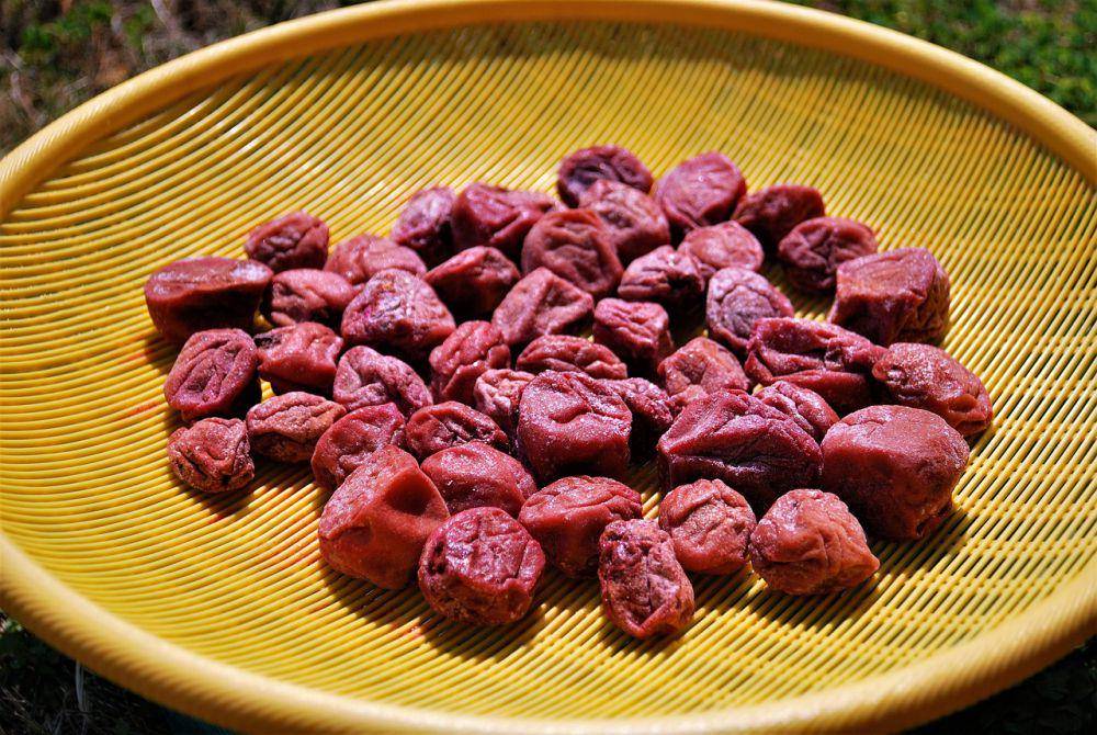 ilustrasi umeboshi (pexels.com/tasukaran)