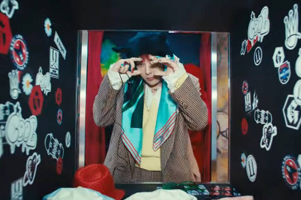 G-Dragon di MV POWER (youtube.com/OfficialGDRAGON)