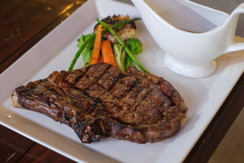 Sajian black angus di Brazilian Aussie BBQ (instagram.com/brazilianaussiebbqbali)