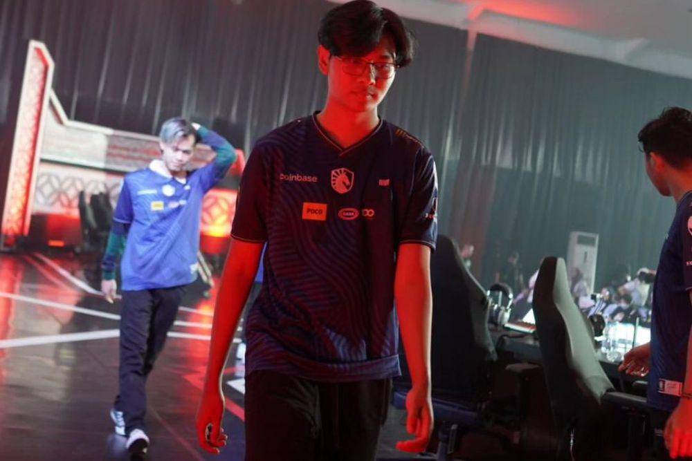 TLID Widy (instagram.com/@liquid.widy)