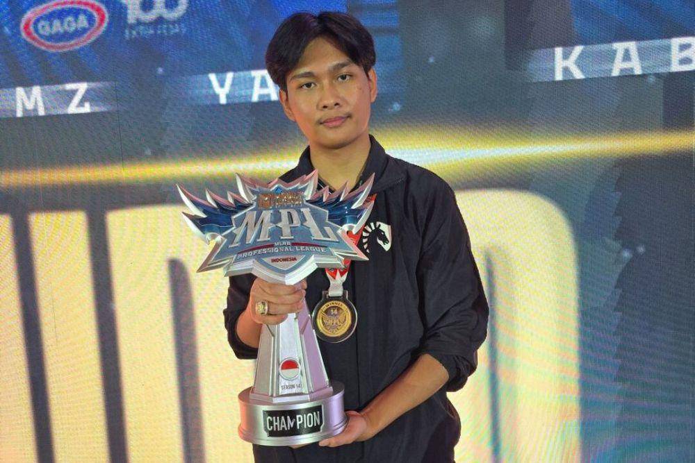 Widi bersama gelar MPL ID S14 (instagram.com/@liquid.widy)