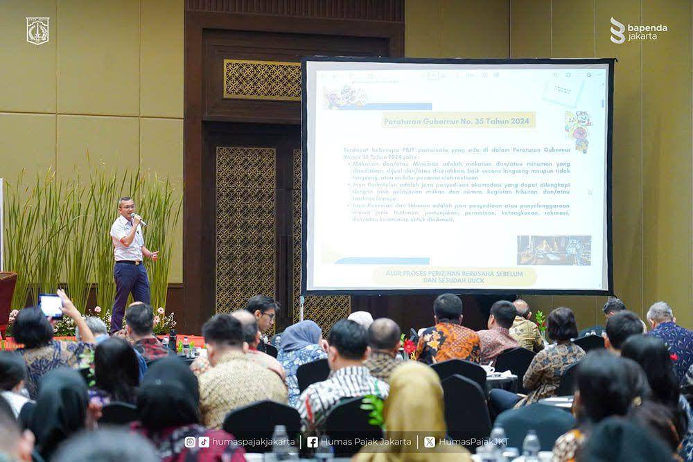 Badan Pendapatan Daerah (Bapenda) DKI Jakarta melaksanakan kegiatan sosialisasi bertajuk 'Launching Inovasi - Dasar Pengenaan PBJT Pajak Online Bapenda' pada Rabu, (30/10), di Golden Ballroom The Sultan Hotel, Jakarta. (dok. Bapenda)