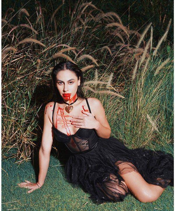 artis rayakan Halloween (Instagram.com/valeriethomas)