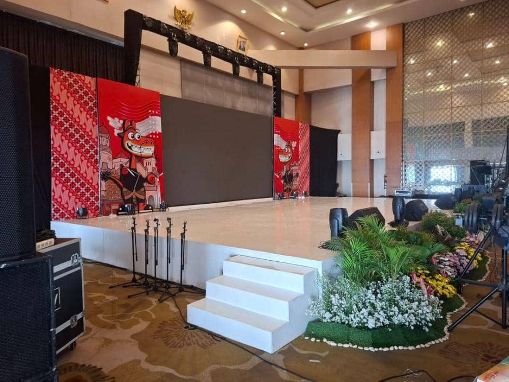 Suasana lokasi debat perdana Calon Wali Kota dan Wakil Wali Kota Semarang di Hotel MG Setos Semarang, Jumat (1/11/2024). (dok. Humas Polrestabes Semarang)