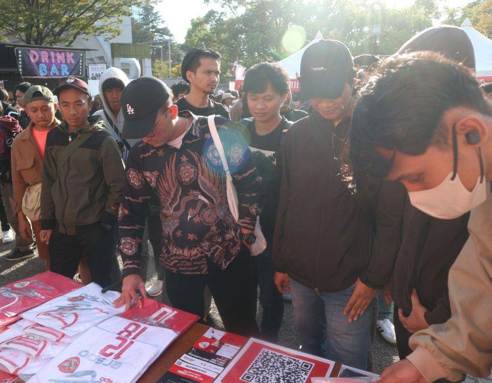 Potret pameran jersey Timnas di Jepang. (Dok. Erspo).