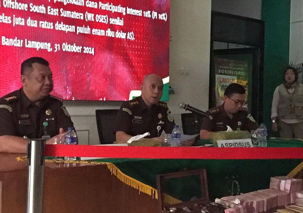 Konferensi pers pengusutan korupsi di PT Lampung Energi Berjaya oleh Kejati Lampung. (IDN Times/Istimewa).