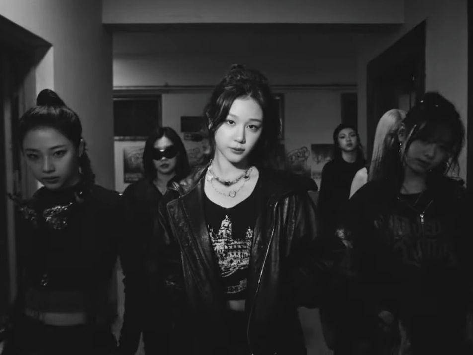 Cuplikan MV BABYMONSTER - CLIK CLAK (youtube.com/BABYMONSTER)