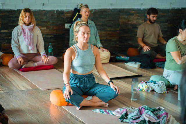 ilustrasi meditasi (pexels.com/Kundalini Yoga Ashram)