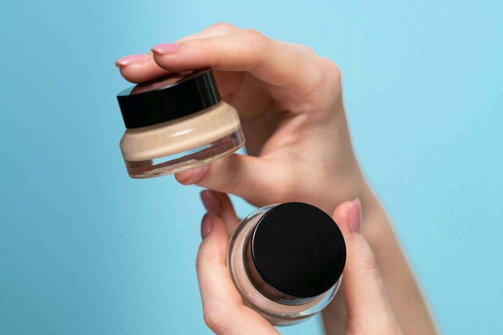 4 Jenis Concealer dan Fungsinya untuk Make Up Flawless